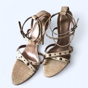Carlos Santana Tan Cream Crocodile Print Strappy Sandals